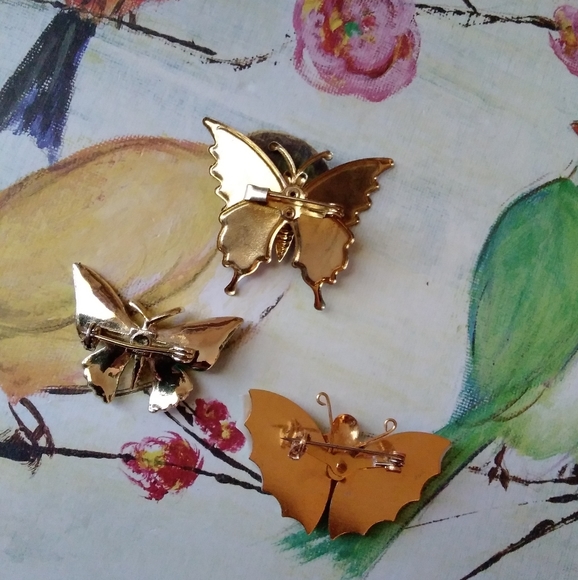 🌙🦋Vintage Butterfly Pin Trio - Picture 9 of 12